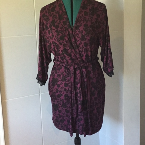 La Vie En Rose, Purple Robe - Picture 1 of 9